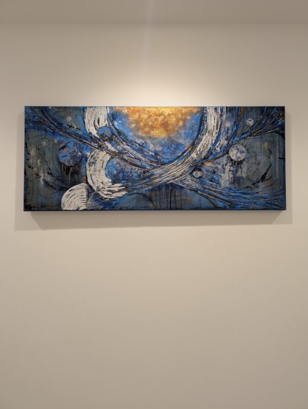 TatiArt – Auftragsmalerei - Acrylgemälde mit abstrakten Blautönen - Mischtechnik auf Leinwand - Sand und Spachtelmasse